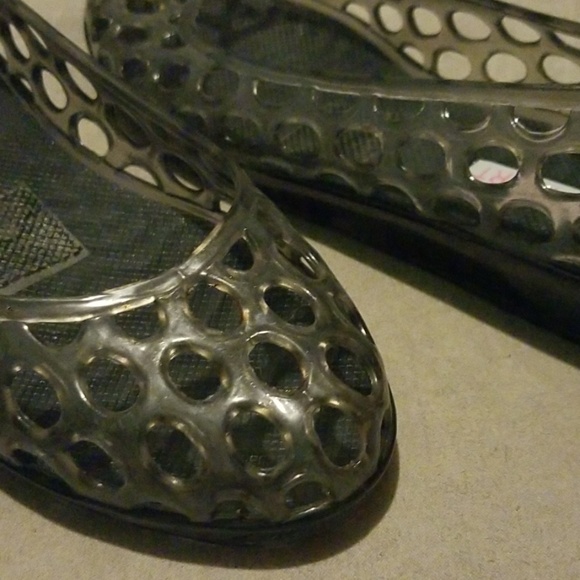 Shoes - Picture 4 of 5